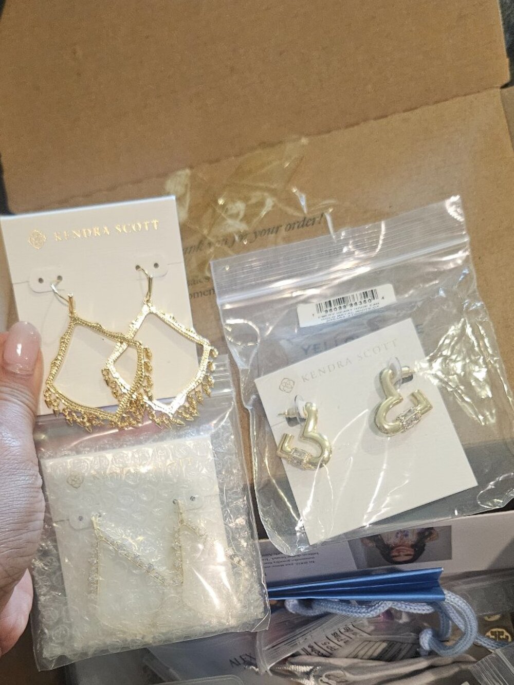 Kendra Scott pieces - Picture 4 of 6